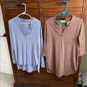 Pair of sweater tunics